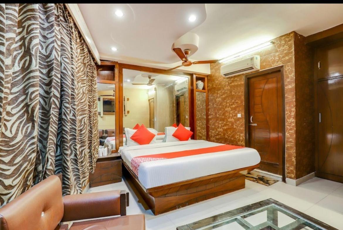 Hotel Roma Deluxe - New Delhi Railway Station エクステリア 写真