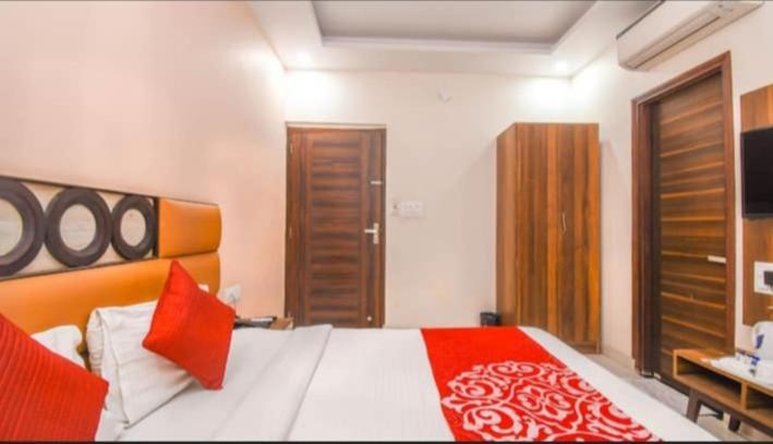 Hotel Roma Deluxe - New Delhi Railway Station エクステリア 写真