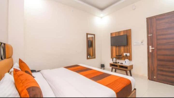 Hotel Roma Deluxe - New Delhi Railway Station エクステリア 写真