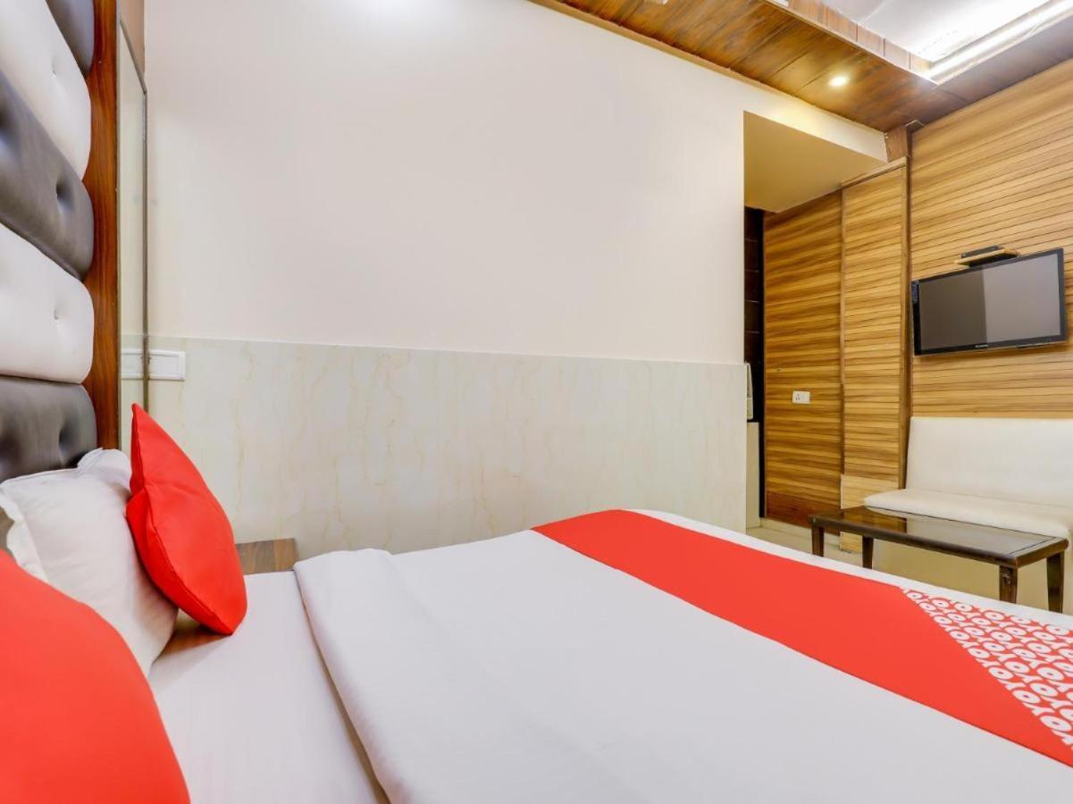Hotel Roma Deluxe - New Delhi Railway Station エクステリア 写真
